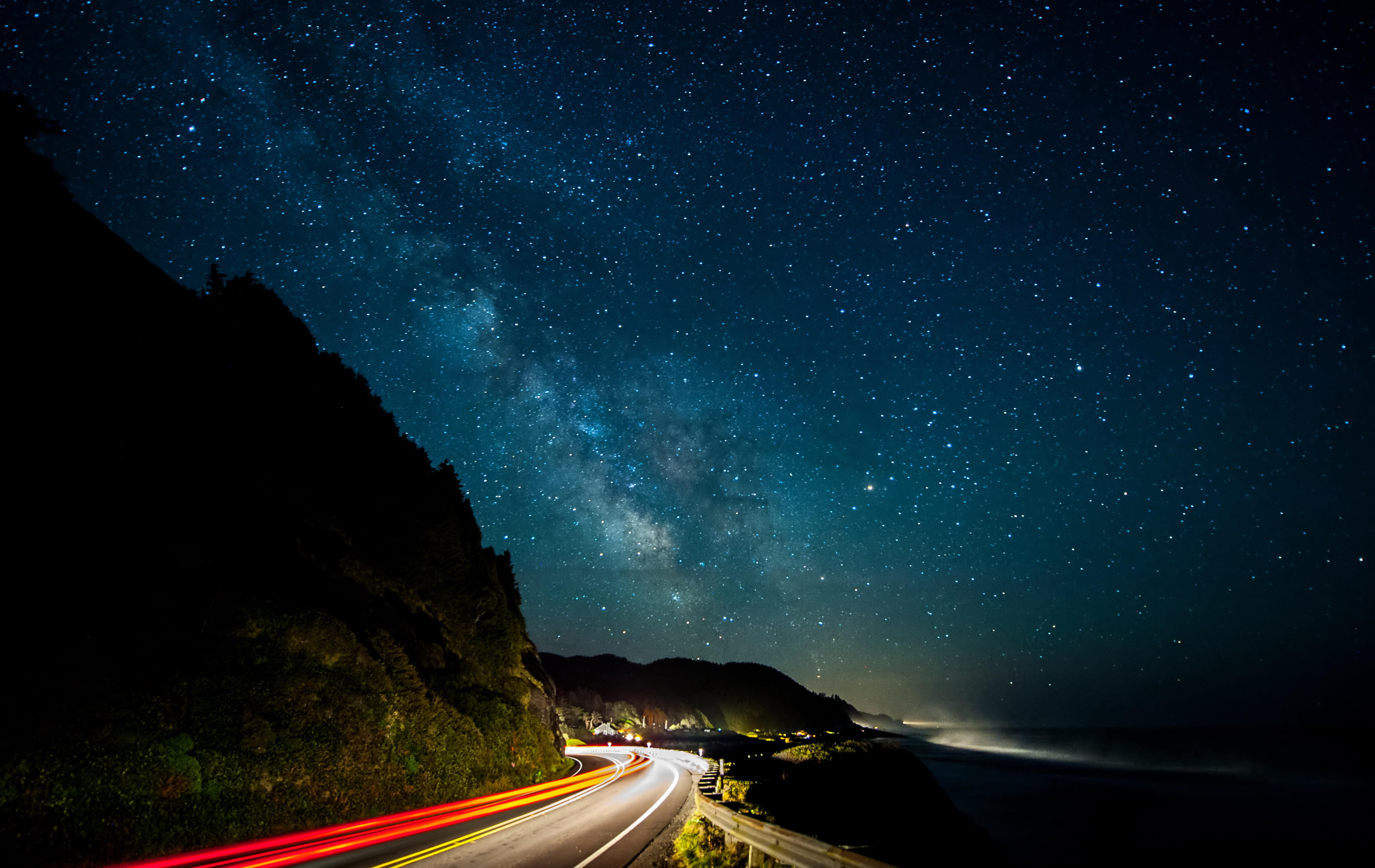 Звездное небо дорога. Ночная дорога. Ночное небо и дорога. Ночное звездное небо. Ночное небо со звездами.